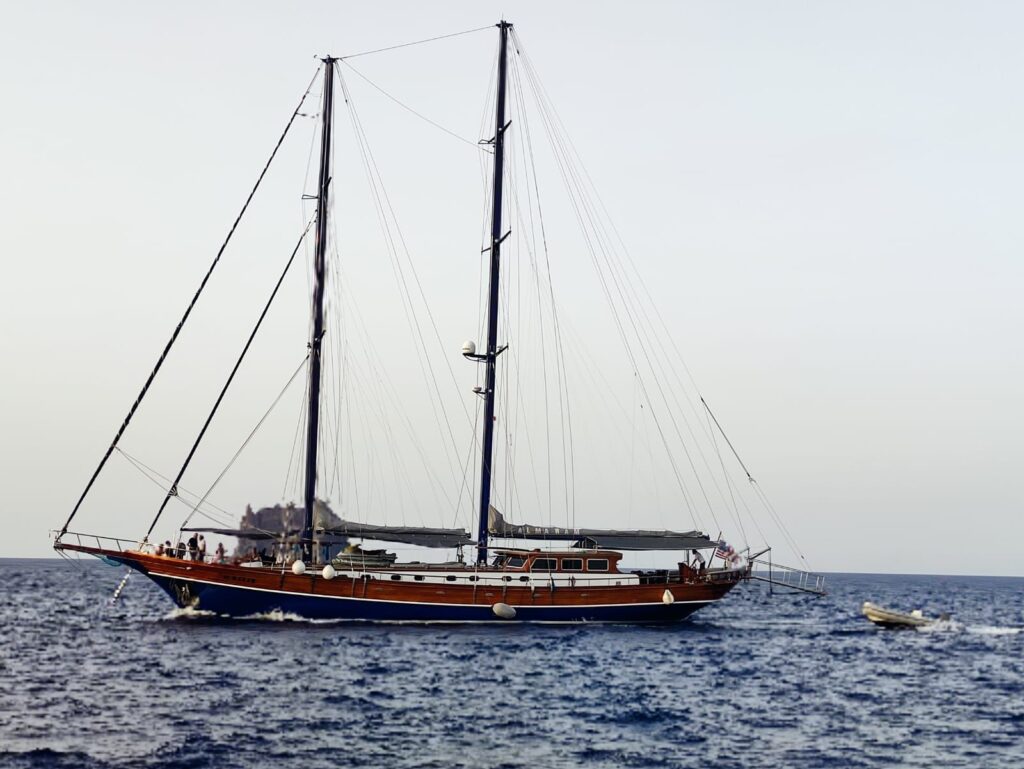 Agenzia per escursioni in barca a Lipari

